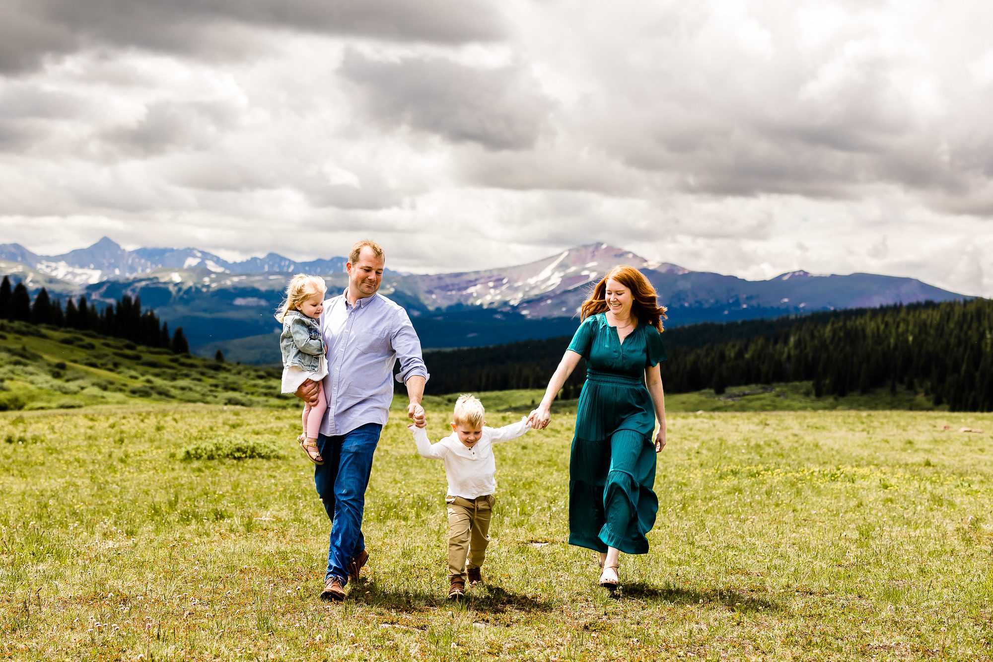 Summer Family Pictures in Vail