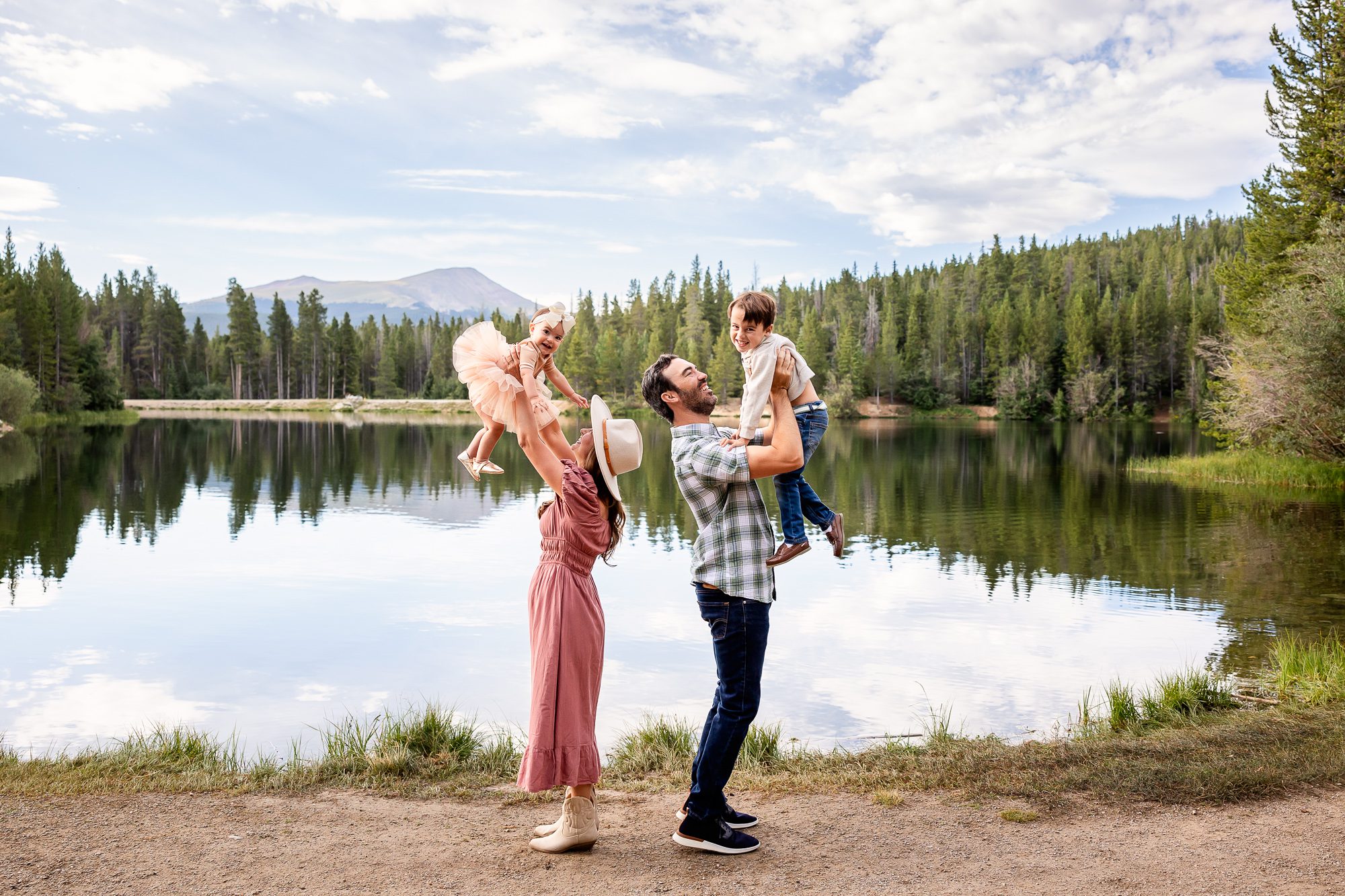 Family pictures at Sawmill Reservoir with Colorado Lifestyle Photography