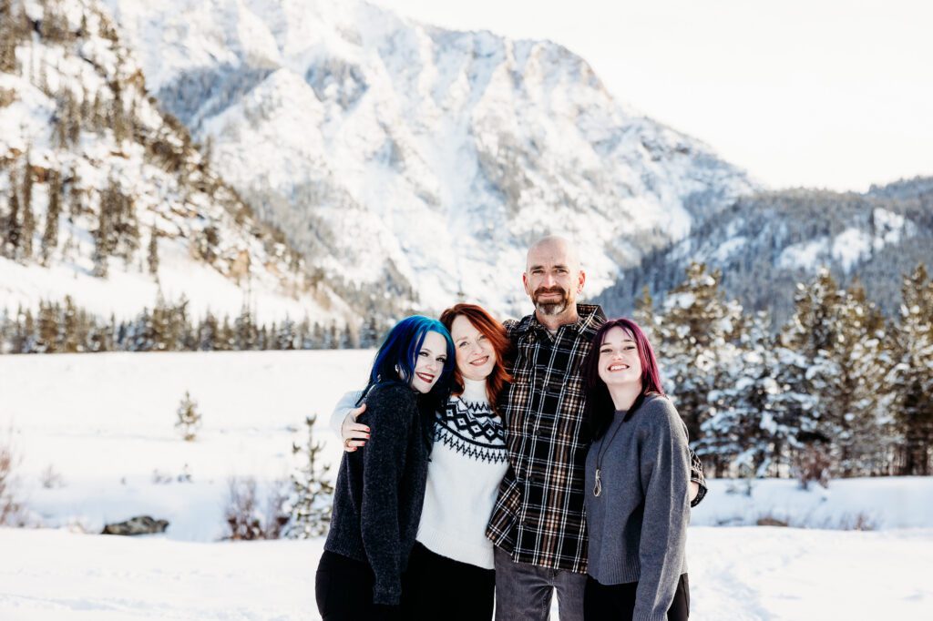 Winter Outfit Color Palette for Family Pictures with Colorado Lifestyle Photography
