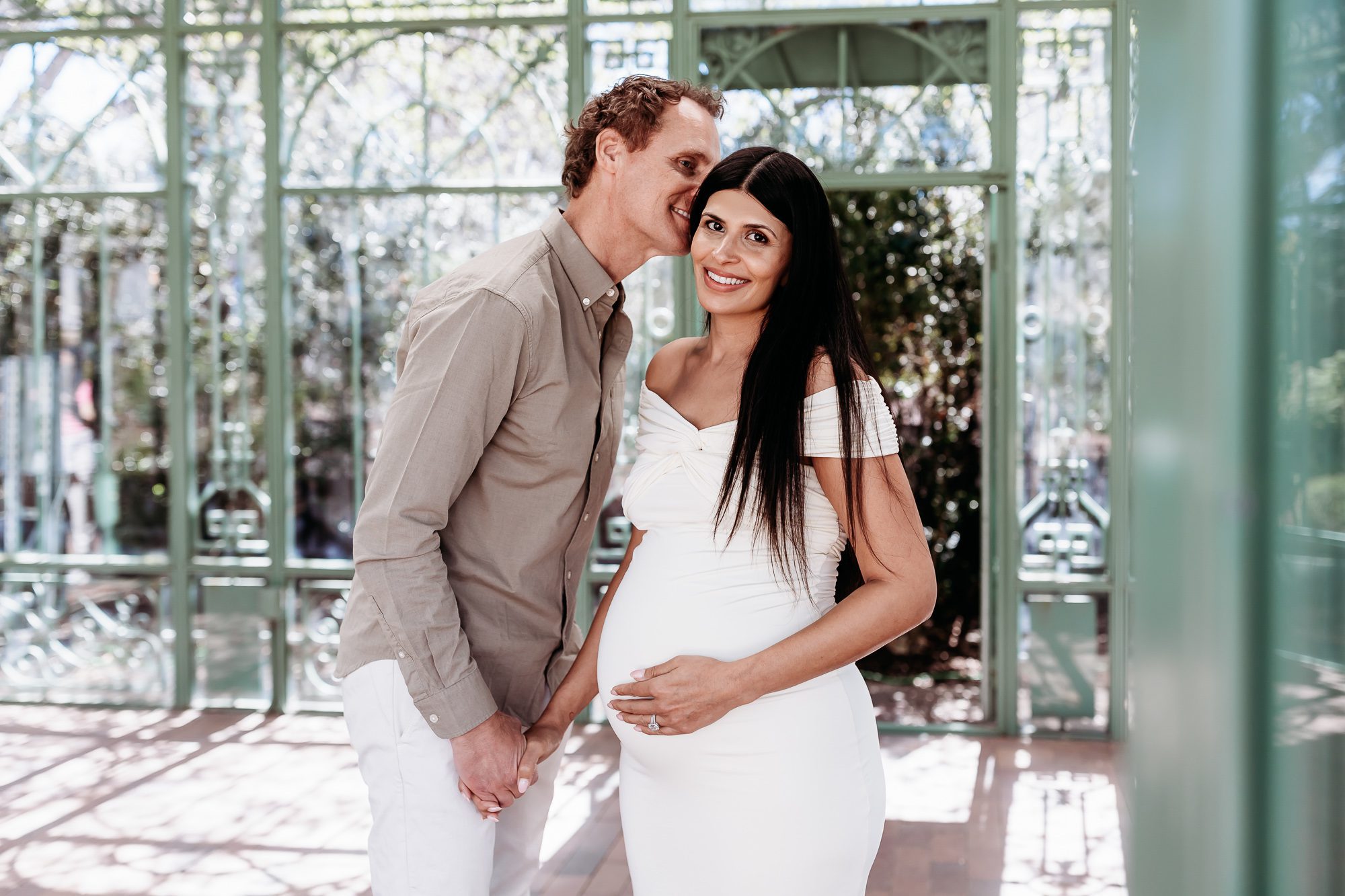 Dreamy Spring Maternity Pictures at the Denver Botanic Gardens with Colorado Lifestyle Photography